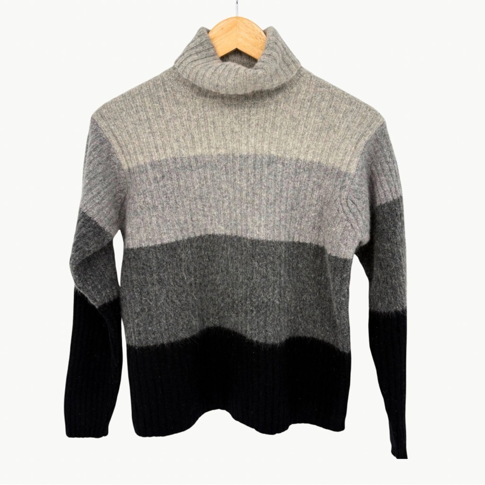 Vintage SKYR Lambswool Angora Ribbed Turtleneck Sweater Sz Medium Gray Black 90s